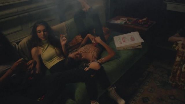 Top clair à col roulé sans manche de Charlie Puth dans Charlie Puth - Mother [Official Video]