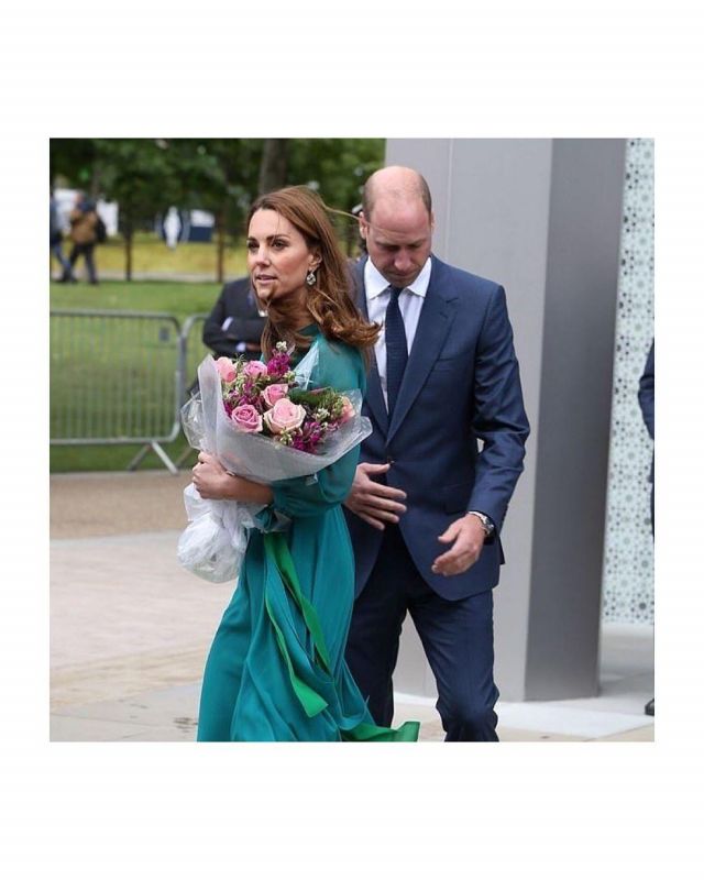 Aross girl x soler Amanda silk georgette maxi dress worn by Catherine, Duchess of Cambridge Meeting with the Aga Khan in London October 2, 2019