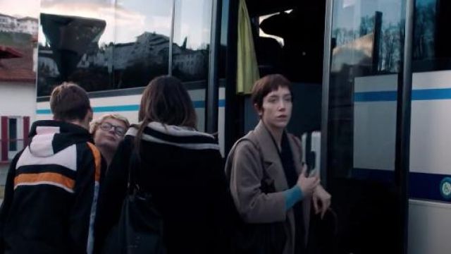 The long coat beige brown worn by Coline (Sara Giraudeau) in bewitched