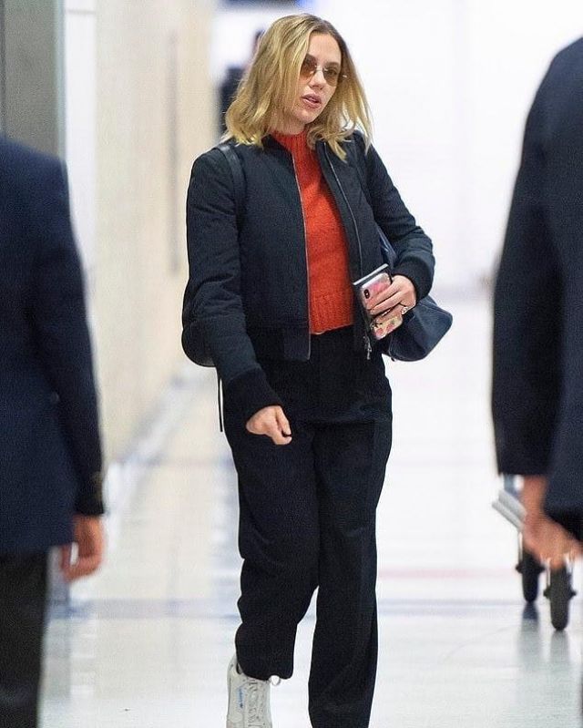 Mosnovo strawberry phone case used by Scarlett Johansson New York City October 3, 2019