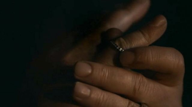 The ring of allegiance of Lord Varys (Conleth Hill) in Game of Thrones (S08E05)