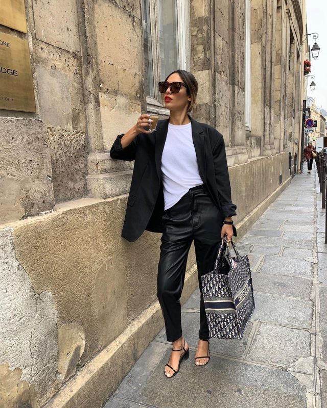 Dior Canvas Bag worn by Sofya Benzakour on the Instagram account @sofyabenzakour