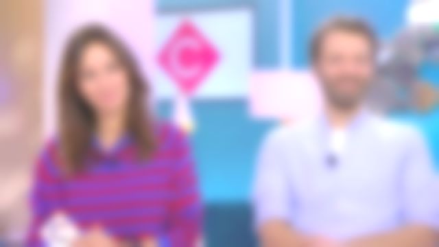 Suéter a rayas azules y rojas de Marion Ruggieri en Cà vous el 04.10.2019