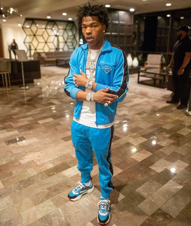 The jogging pants blue Prada Lil Baby on the account Instagram of @lilbaby_1