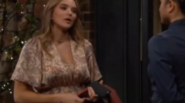 Jewelsforhope minimalist dainty necklace with Small Purple Beads worn by Summer Newman (Hunter King) in The Young and the Restless October 4, 2019