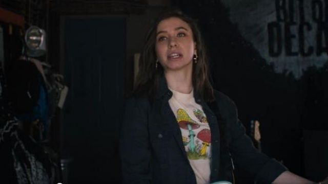 Future state mushroom printed graphic Tee worn by Sammi Karras (Katelyn Nacon) in Light as a Feather Season 02 Episode 09