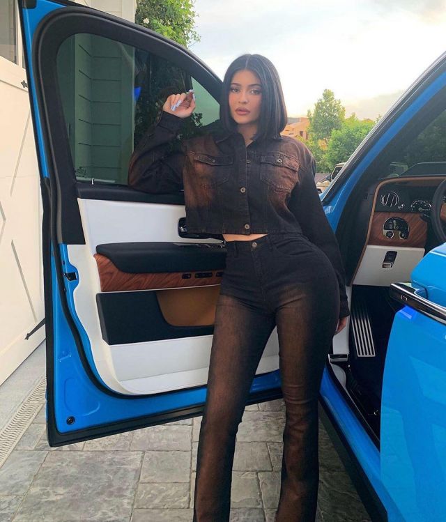 I am gia rising pant worn by Kylie Jenner Instagram October 7, 2019