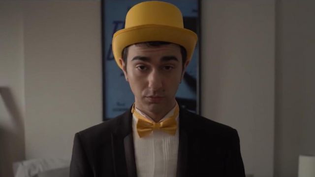The bow of Nick (Alex Wolff) in The Cat and the Moon