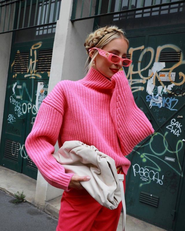 Bottega Veneta White Bag worn by Leonie Hanne on the Instagram account @leoniehanne in Milan September 25, 2019