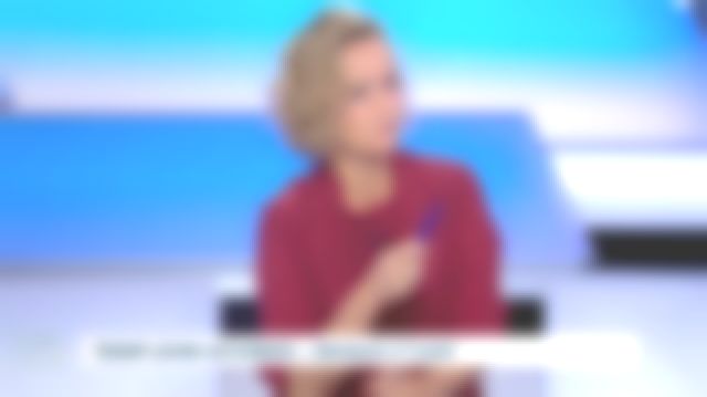Blusa Messaline de Caroline Roux en crepe de algodón de berenjena en C dans l'air el 10.10.2019