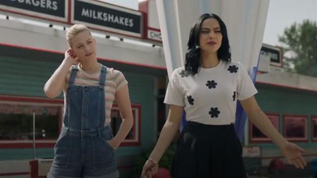 White Floral T-shirt worn by Veronica Lodge (Camila Mendes) in Riverdale Season 4 Episode 1
