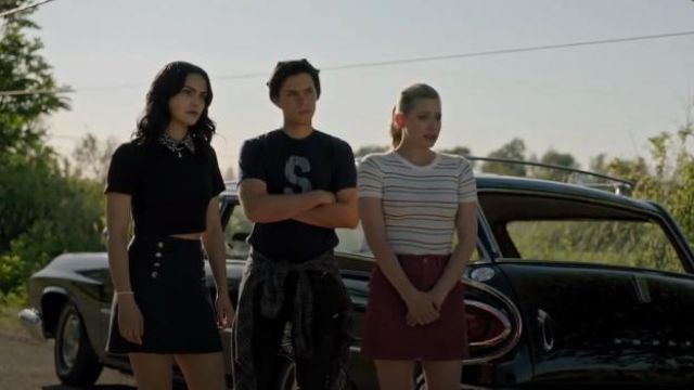 Jacquard Collar Blouse Top worn by Veronica Lodge (Camila Mendes) in Riverdale Season 4 Episode 1