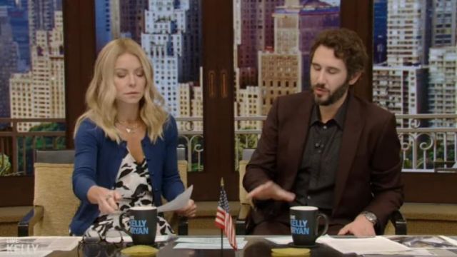 Altuzarra Cygnet cotton crop cardigan worn by Kelly Ripa on LIVE with Kelly and Ryan October 10, 2019
