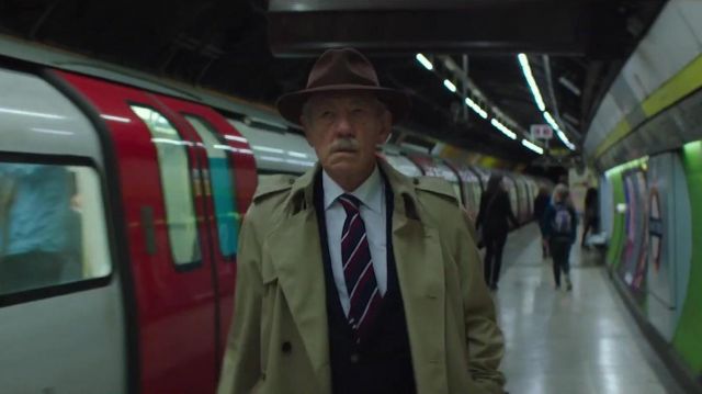 La cravate rayée de Roy Courtnay (Ian McKellen) dans L'Art du mensonge