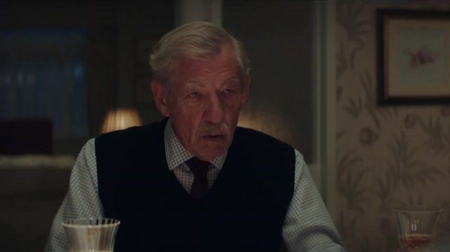 The shirt of Roy Courtnay (Ian McKellen) in The Art of the lie