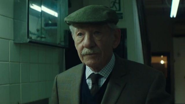 The green cap tweed Roy Courtnay (Ian McKellen) in The Art of the lie