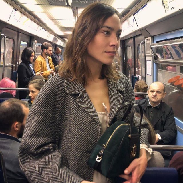 Pied-de-poule imprimer manteau de Alexa Chung sur l'Instagram account @alexachung