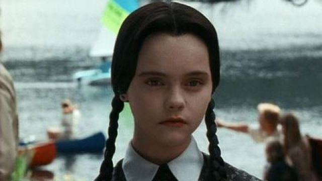 The wig Wednesday Addams (Christina Ricci) in The Addams Family