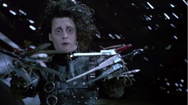 The replica of the costume of Edward Scissorhands (Johnny Depp) in Edward scissorhands