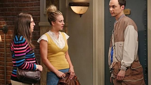 La sacoche portée par Sheldon Cooper (Jim Parsons) dans la série The Big Bang Theory (S07E02)