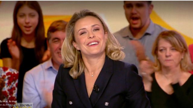 Jacket navy blue short Isabelle Moreau in The Info of the true 14.10.2019