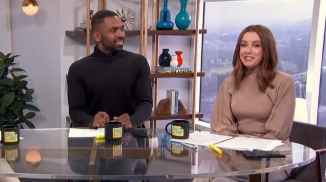 Zara puff sleeved sweater worn by Melanie Bromley on E! News October 14, 2019