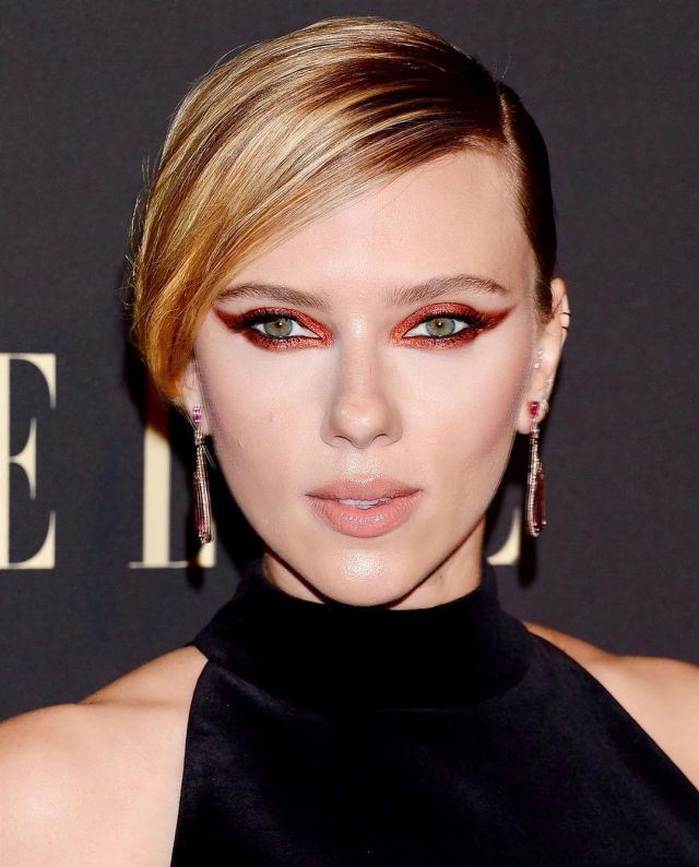 Anabela Chan fuschia shard earrings worn by Scarlett Johansson Elle Women in Hollywood October 14, 2019