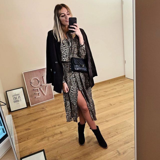 La robe longue léopard portée par Pauline Torres sur le compte Instagram de @paulinetrrs