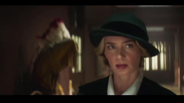 Le chapeau vert de Lily Houghton (Emily Blunt) dans Jungle Cruise