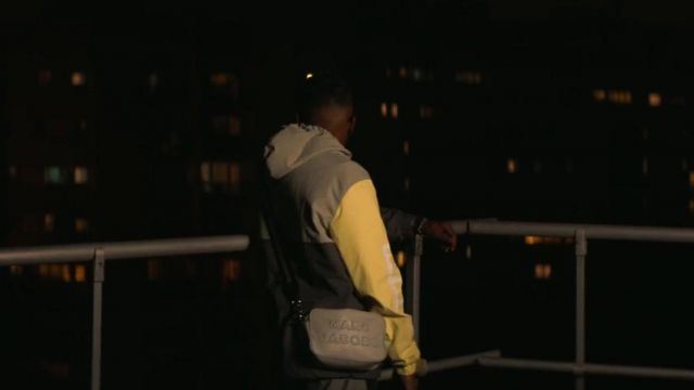 Le sac besace Marc Jacobs de Timal dans son clip Cavaler | Spotern