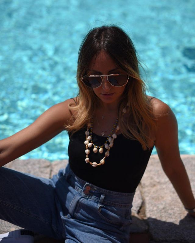 Black one piece Swimsuit of Elisa Taviti on the Instagram account @elisataviti