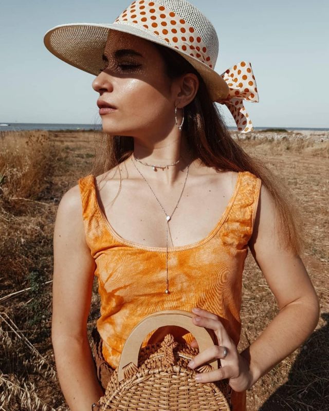 Turquoise Labradorite Short Neck­lace of Ilaria Nicotra on the Instagram account @ilary_nicotra