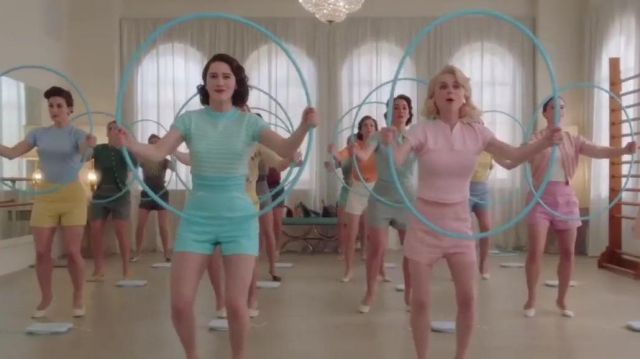 Le Short Bleu Clair De Miriam Midge Maisel Rachel Brosnahan Dans La Fabuleuse Mme Maisel S03 Spotern