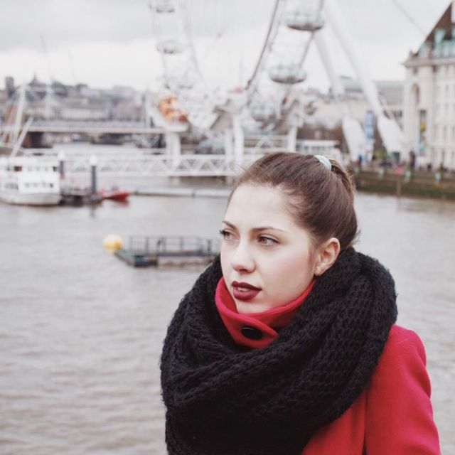 Cowl scarf black of Arianna on the Instagram account @ariannatavaglione
