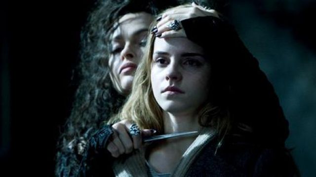The dagger of Bellatrix Lestrange (Helena Bonham Carter) in Harry Potter and the Deathly hallows - part 2