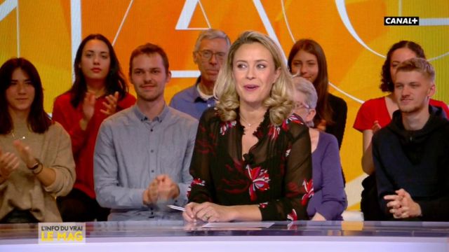 Le top imprimé floral de Isabelle Moreau dans L'Info du vrai