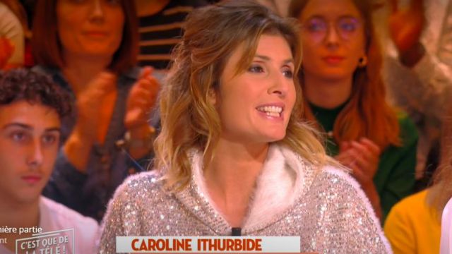 The sweater embroidered with sequins hoody Caroline Ithurbide in It is that of the tv ! the 21.10.2019