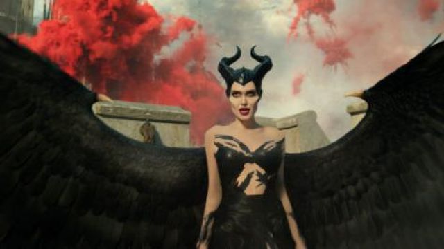 The horns of Maleficent (Angelina Jolie) in Evil : The Power of Evil
