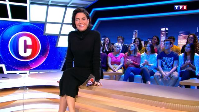 La robe pull noire de Alessandra Sublet dans C'est Canteloup