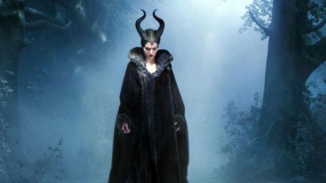 La réplique du costume porté par Maleficent (Angelina Jolie) dans le film Maléfique 