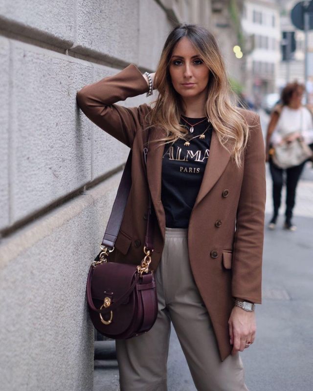 Hand­bags of Elisa Taviti on the Instagram account @elisataviti