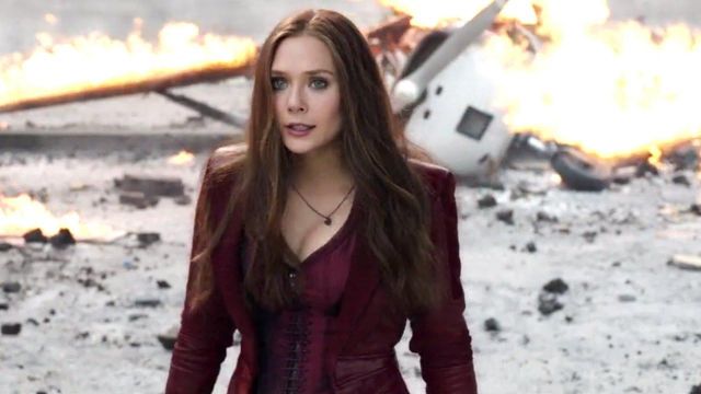 La perruque de Wanda Maximoff / Scarlet Witch (Elizabeth Olsen) dans Avengers : L'Ère d'Ultron
