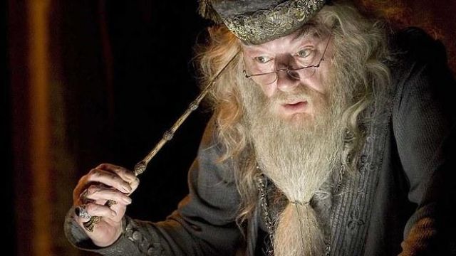 La baguette magique de Albus Dumbledore (Michael Gambon) dans Harry Potter et la Coupe de feu