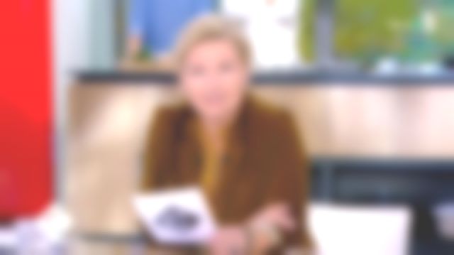 Le top moutarde imprimé de Anne-Élisabeth Lemoine dans C à vous