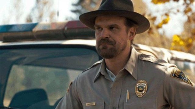 The costume of sheriff worn by Jim Hopper (David Harbour) in the series Stranger Things 