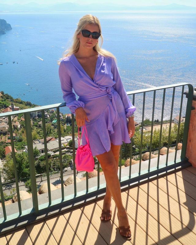 Hermès Oran San­dals of Valentina Ferragni on the Instagram account @valentinaferragni