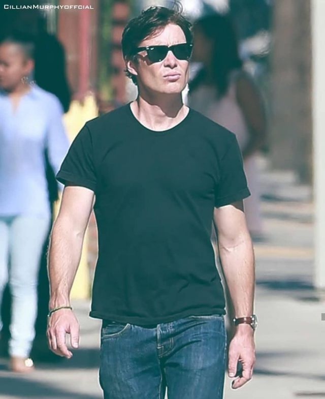Basic black tee of Cillian Murphy on the Instagram account @cillianmurphyoffcial