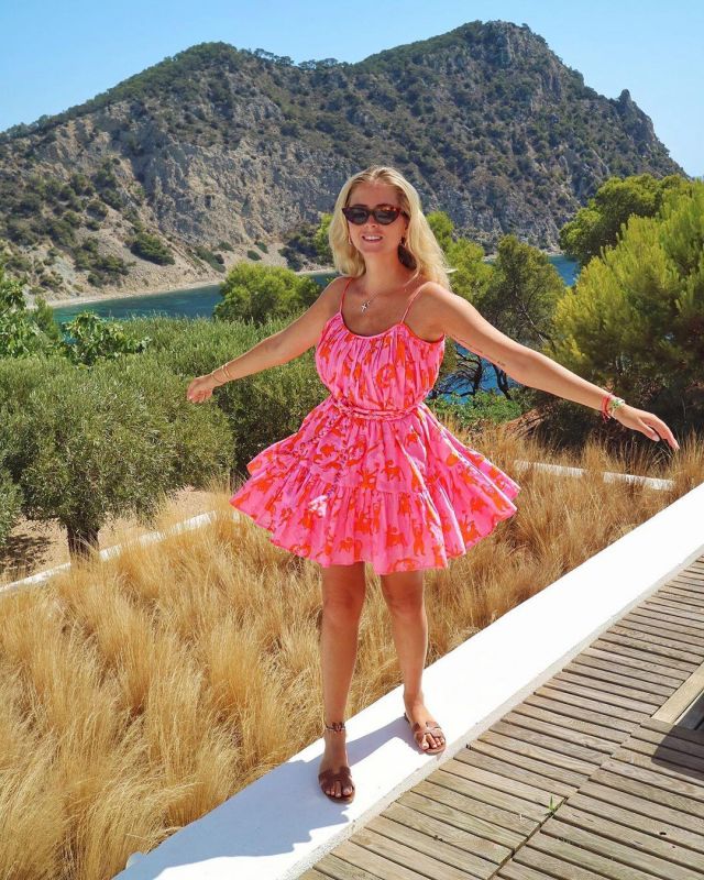 Pink Dress of Valentina Ferragni on the Instagram account @valentinaferragni