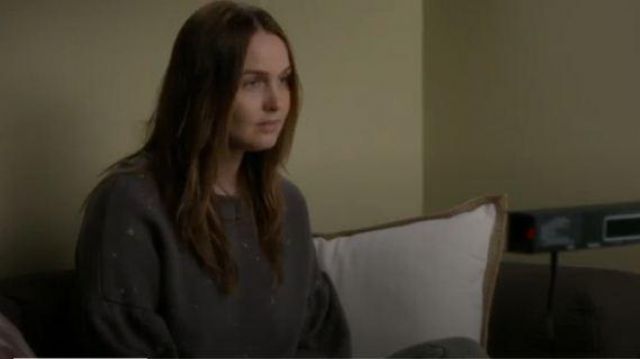 The Great Grey Paint Splatter Sweater worn by Dr. Jo Wilson (Camilla Luddington) in Grey's Anatomy Season 16 Episode 05