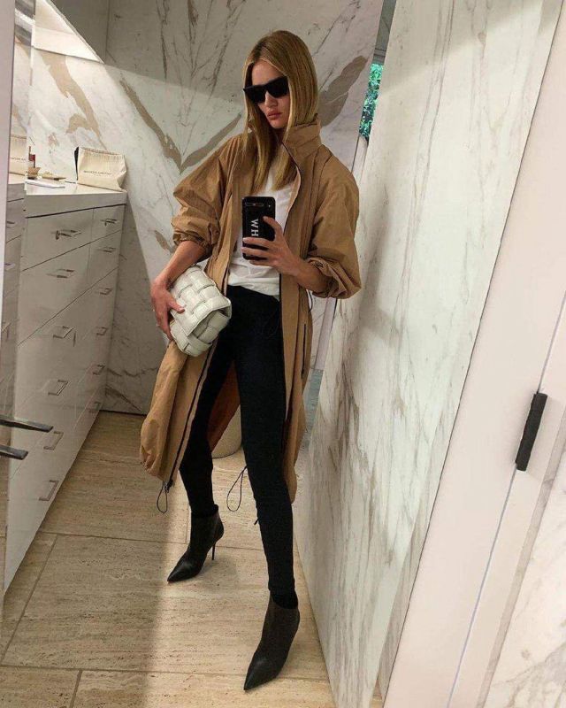 Saint Laurent Kiki Leather Ankle Boots Worn By Rosie Huntington Whiteley Instagram October 22 19 Spotern